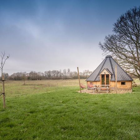 Hostal Kota Morannes sur Sarthe-Daumeray Exterior foto