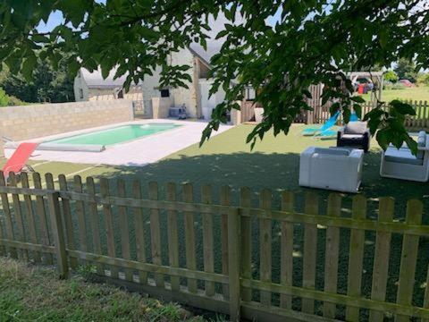 Hostal Kota Morannes sur Sarthe-Daumeray Exterior foto