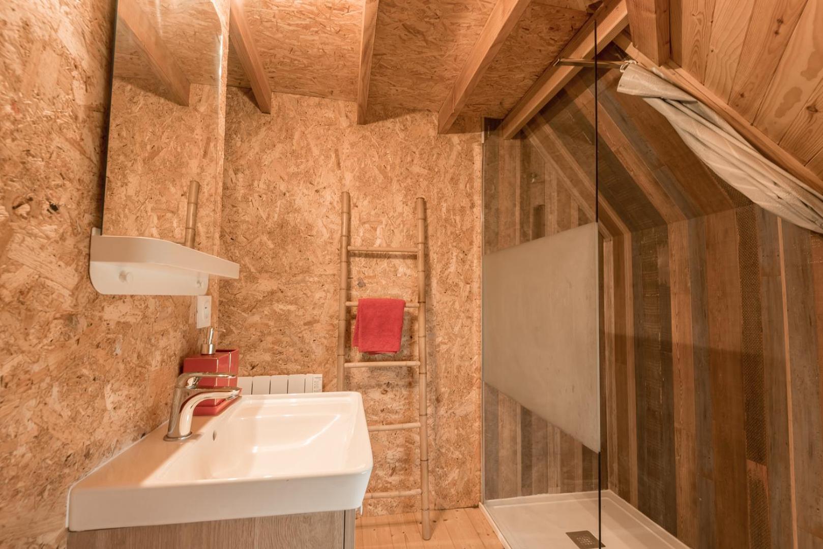 Hostal Kota Morannes sur Sarthe-Daumeray Exterior foto