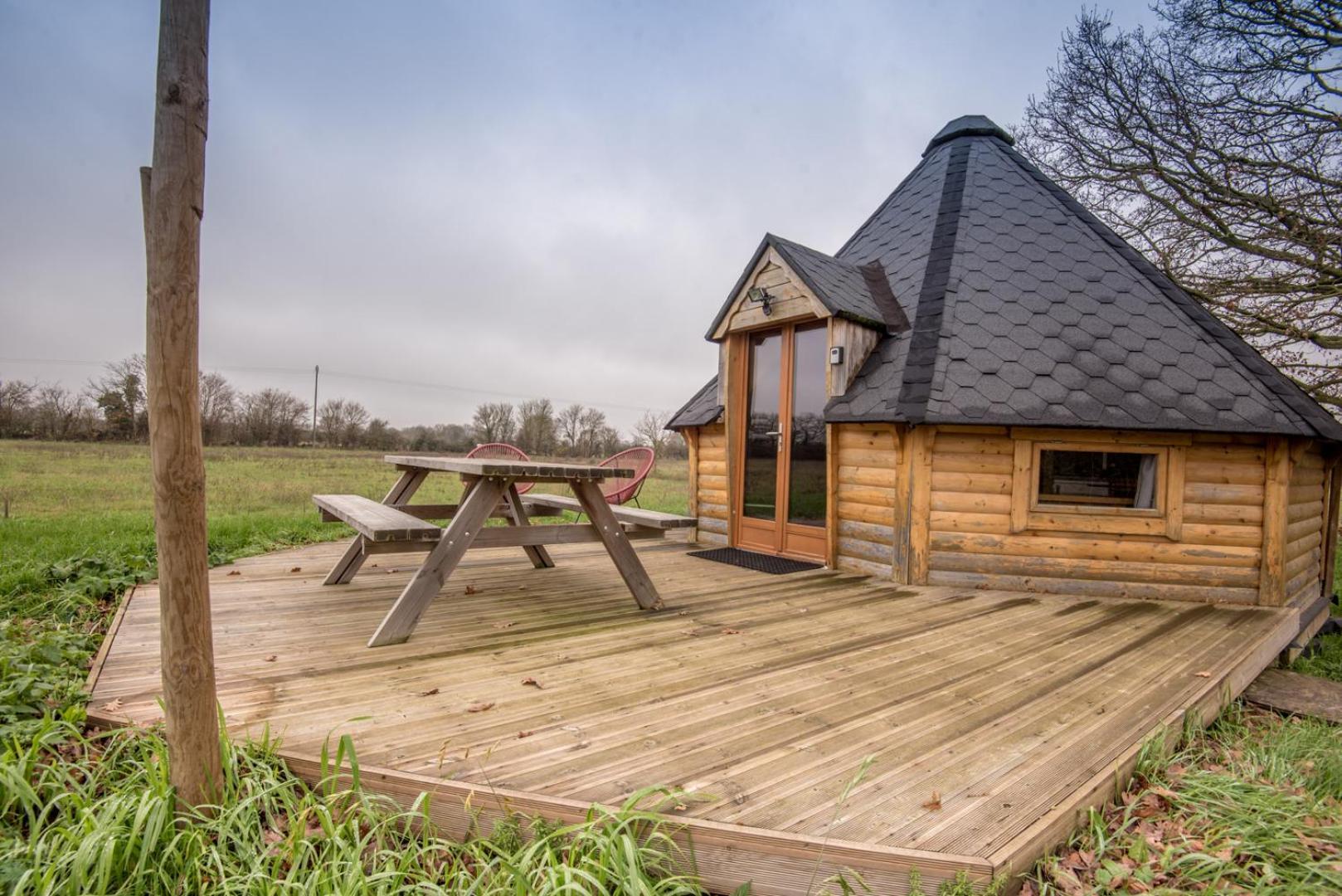 Hostal Kota Morannes sur Sarthe-Daumeray Exterior foto